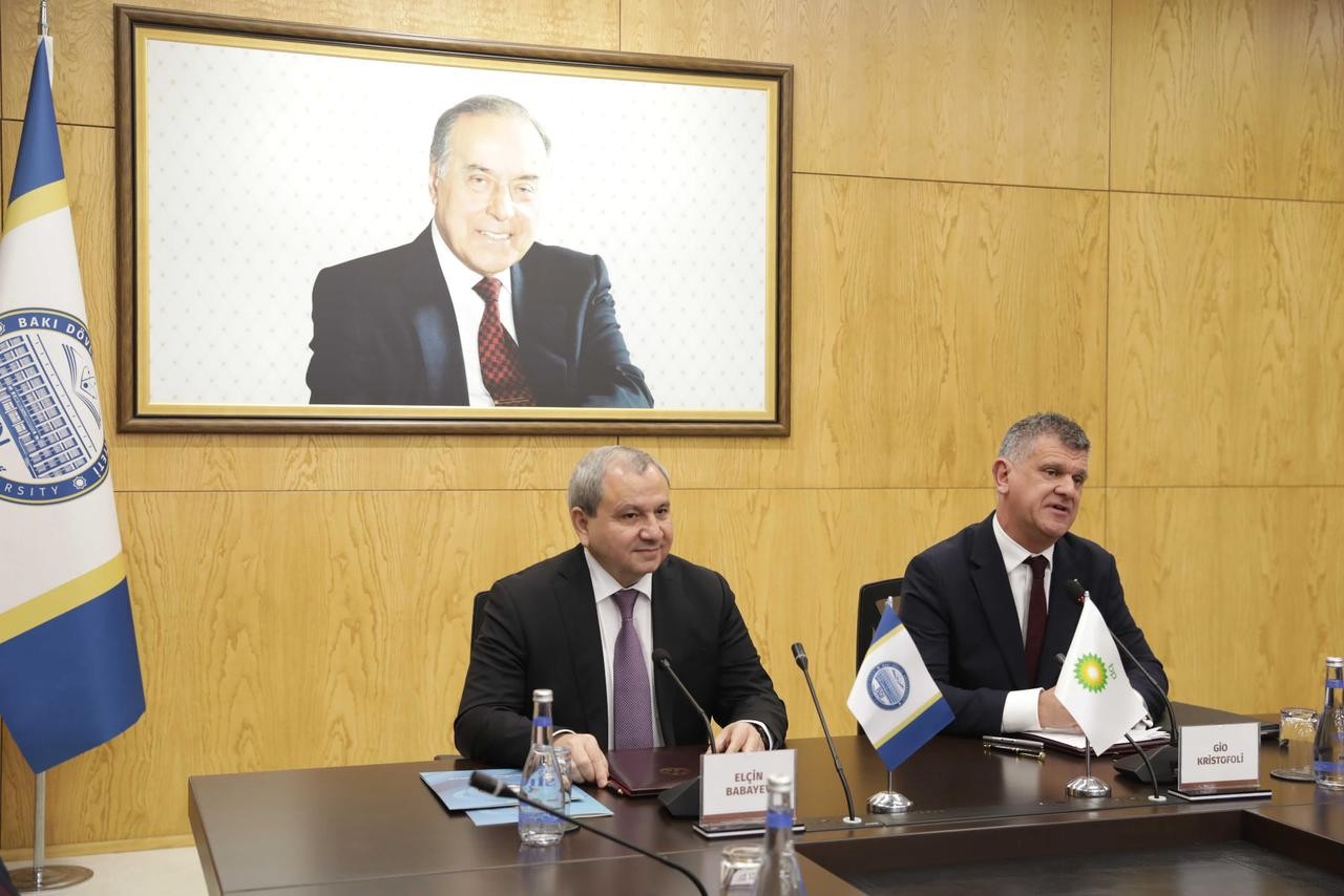 BDU Elmi Kitabxanasının elektron bölməsinin bp-nin dəstəyi ilə yenidənqurulmadan sonra açılışı oldu (FOTOLAR)